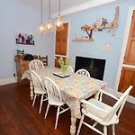 Ingle Burrow בית נופש *