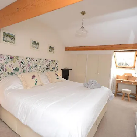 Ingle Burrow * Windermere